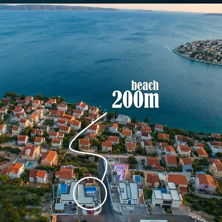 ヴィラ Olive Exclusive - 8 People, Heated Pool, Okrug Gornji, Sea View トロギール