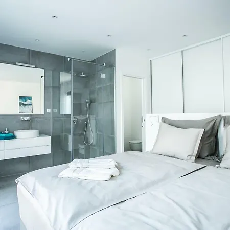 Willa Olive Exclusive - 8 People, Heated Pool, Okrug Gornji, Sea View