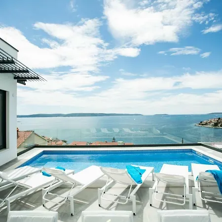 Villa Olive Exclusive - 8 People, Heated Pool, Okrug Gornji, Sea View *