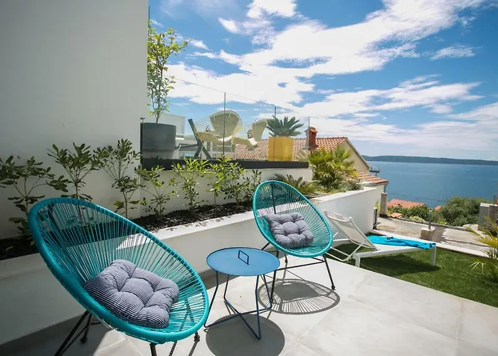 Olive Exclusive - 8 People, Heated Pool, Okrug Gornji, Sea View 트로기르