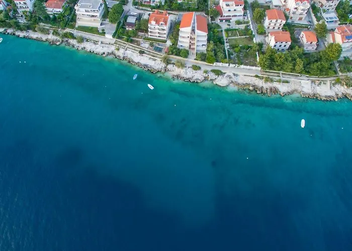 Olive Exclusive - 8 People, Heated Pool, Okrug Gornji, Sea View