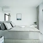 Olive Exclusive - 8 People, Heated Pool, Okrug Gornji, Sea View *