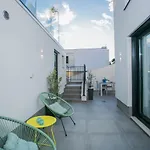 Olive Exclusive - 8 People, Heated Pool, Okrug Gornji, Sea View Vila *