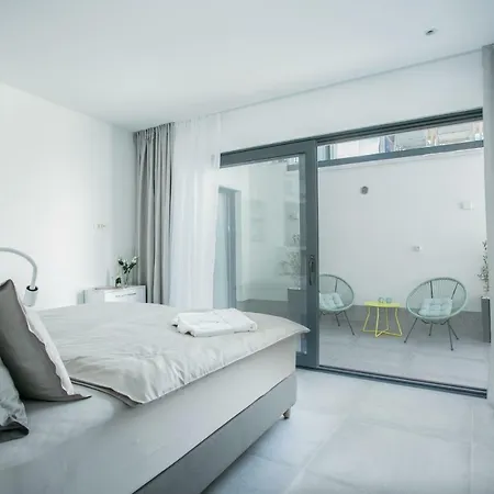 فيلة Olive Exclusive - 8 People, Heated Pool, Okrug Gornji, Sea View