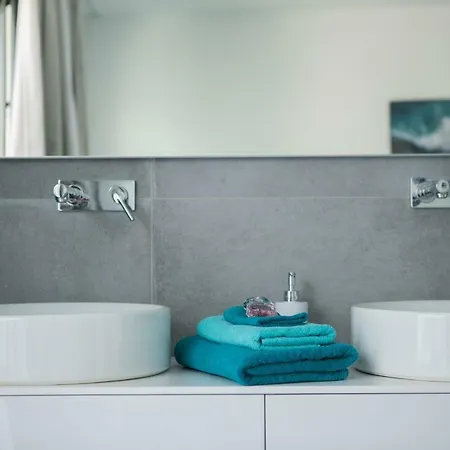 فيلة Olive Exclusive - 8 People, Heated Pool, Okrug Gornji, Sea View تروغير