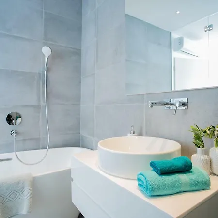 Olive Exclusive - 8 People, Heated Pool, Okrug Gornji, Sea View Villa Trogir