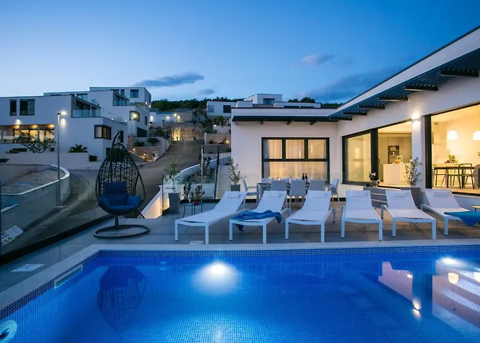 Olive Exclusive - 8 People, Heated Pool, Okrug Gornji, Sea View Villa Trogir