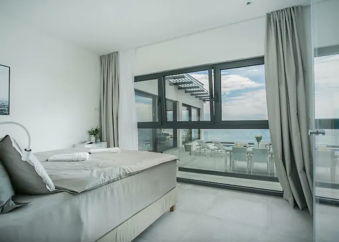 Villa Olive Exclusive - 8 People, Heated Pool, Okrug Gornji, Sea View