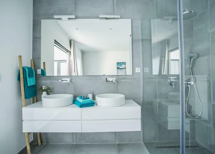 Olive Exclusive - 8 People, Heated Pool, Okrug Gornji, Sea View Villa *