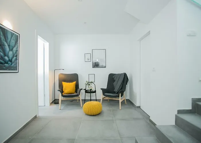 Olive Exclusive - 8 People, Heated Pool, Okrug Gornji, Sea View Villa