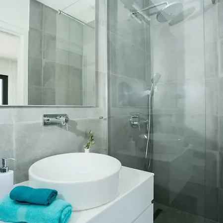 Olive Exclusive - 8 People, Heated Pool, Okrug Gornji, Sea View Villa Trogir