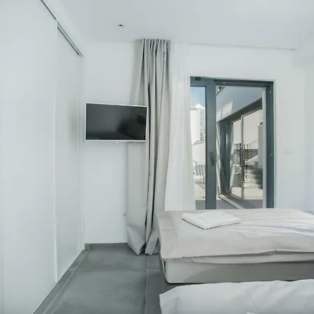 Olive Exclusive - 8 People, Heated Pool, Okrug Gornji, Sea View *