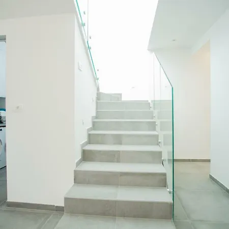 Olive Exclusive - 8 People, Heated Pool, Okrug Gornji, Sea View * Trogir